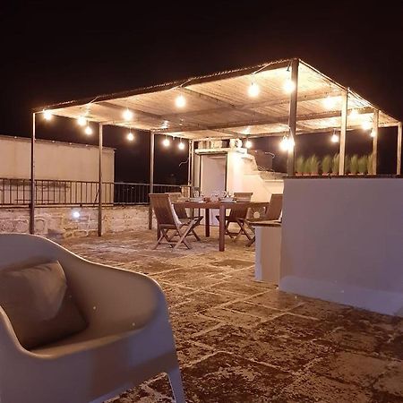 דירות ג'ובינאצו Casa Arco Bianco מראה חיצוני תמונה