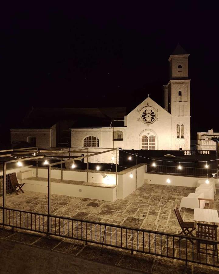 דירות ג'ובינאצו Casa Arco Bianco מראה חיצוני תמונה